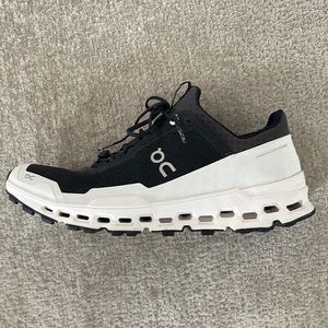 Mens On cloud sneakers